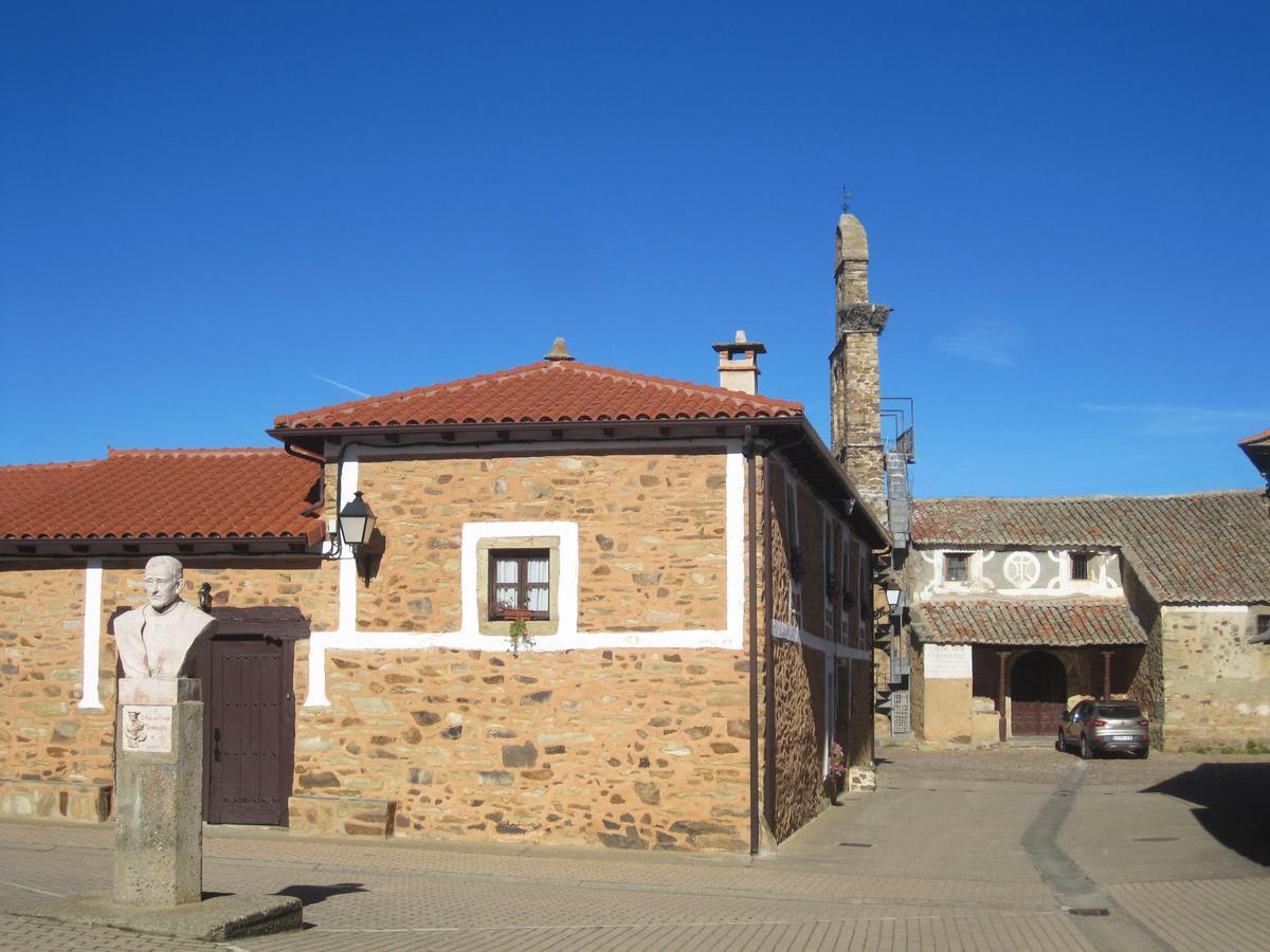Via Avis Pension Santa Catalina de Somoza Buitenkant foto
